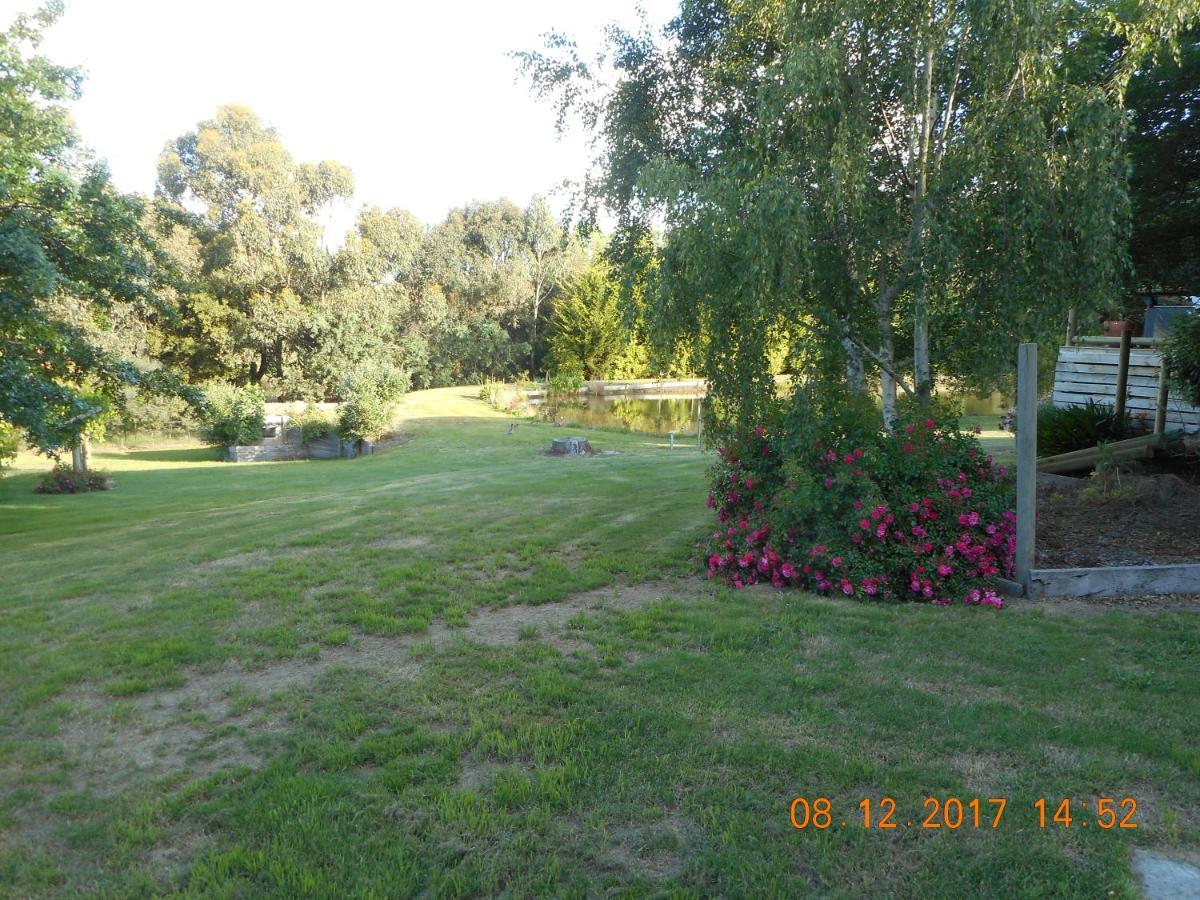 Wurrung B & B - The Cottage Woodend Luaran gambar